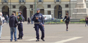 Il consiglio comunale di Cuneo ricorda il vigile Flavio Canale La Guida - Il consiglio comunale di Cuneo ricorda il vigile Flavio Canale