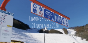 La Guida - Limone, la neve in una località turistica deserta (video)