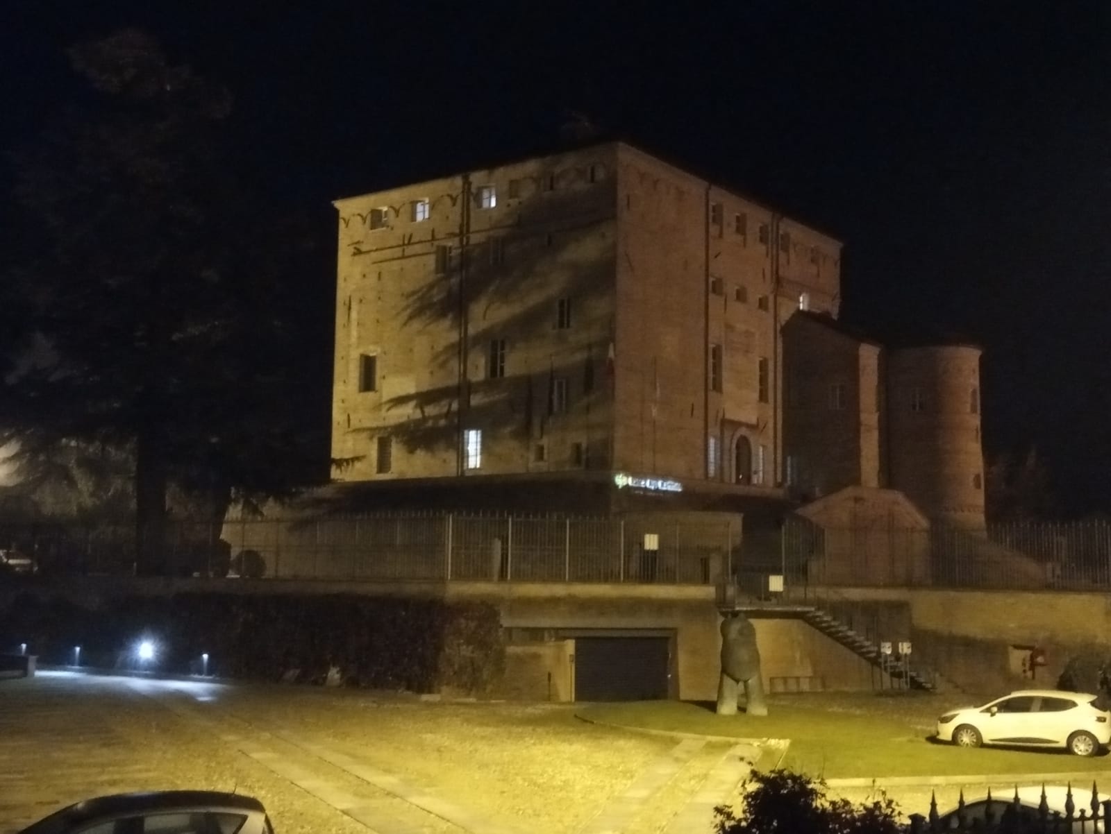 Carrù di notte