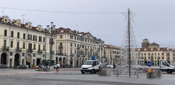 La Guida - Due alberi di luce in centro a Cuneo