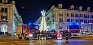 La Guida - I Vigili del fuoco di Cuneo soccorrono… Babbo Natale! (video)