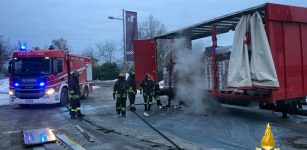 La Guida - Camion di cioccolato va a fuoco sulla provinciale a Beinette