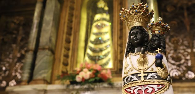 La Guida - La statua della Madonna di Loreto all’aeroporto di Levaldigi