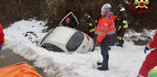 La Guida - Auto fuori strada a Pocapaglia, soccorsa una ragazza