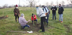 La Guida - Venti alberi nel ricordo dei giovani morti a Castelmagno