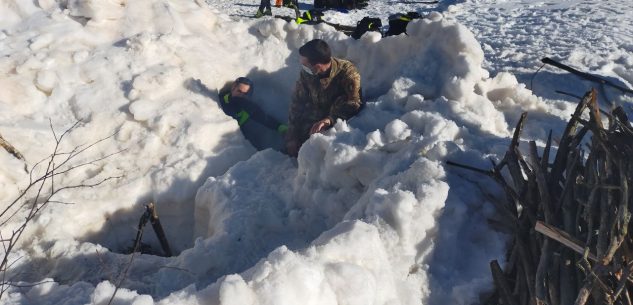 La Guida - Alpini e Vigili del Fuoco si addestrano insieme