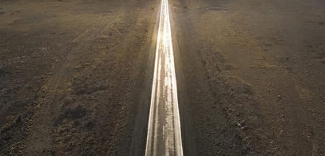 La Guida - Tre racconti, tre vite, vere ma improbabili