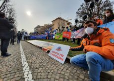 La Guida - Protesta delle stazioni sciistiche a Cuneo, poi dal prefetto