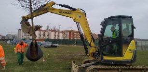 La Guida - Piantati i primi alberi nel grande Parco Parri