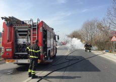 La Guida - Auto a fuoco a Confreria (video)