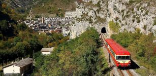 La Guida - Frana sul lato francese, interrotta la linea ferroviaria Cuneo-Nizza