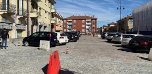 Riaperta questa mattina Piazza Savoia a Busca dopo i lavori di restyling La Guida - Riaperta questa mattina Piazza Savoia a Busca dopo i lavori di restyling