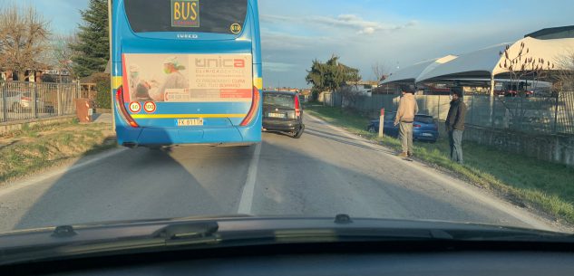 La Guida - Auto fuori strada all’ingresso di San Rocco Bernezzo