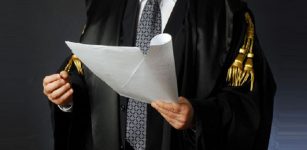 La Guida - Si presenta come avvocato per truffare coppia di pensionati