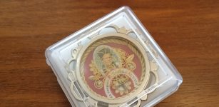 Donata al vescovo di Saluzzo una reliquia del beato Carlo Acutis, inviata dalla mamma La Guida - Donata al vescovo di Saluzzo una reliquia del beato Carlo Acutis, inviata dalla mamma