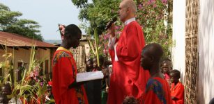 Un aiuto per sostenere Padre Aurelio Gazzera in Centrafrica La Guida - Un aiuto per sostenere Padre Aurelio Gazzera in Centrafrica