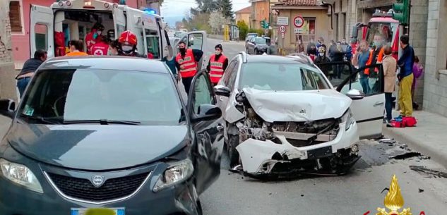 La Guida - Scontro tra auto a Rocca de Baldi