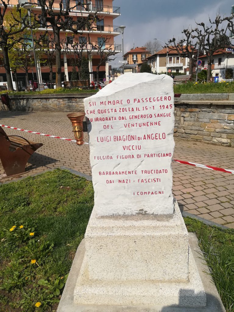 Cippo con il nome di Luigi Biagioni