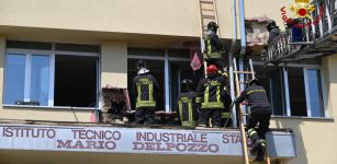 Domato il rogo all’Itis di Cuneo, nessuna persona ferita (video) La Guida - Domato il rogo all’Itis di Cuneo, nessuna persona ferita (video)