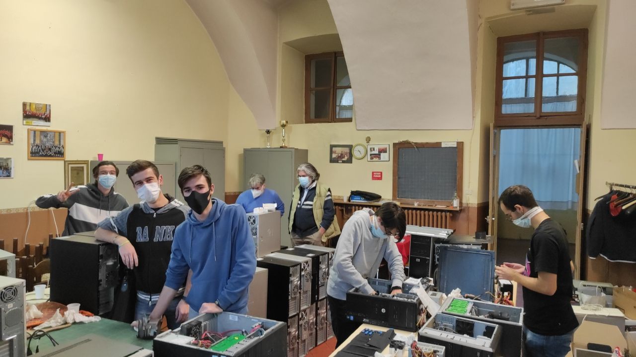 I ragazzi dell'Itis del progetto DigitaLibera