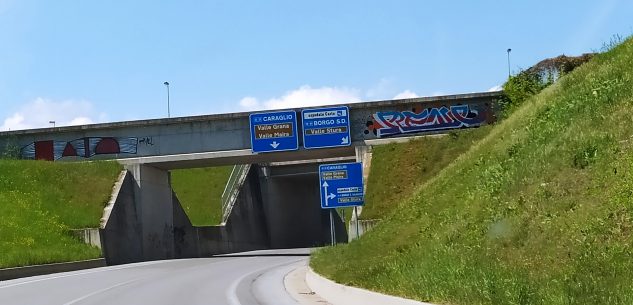 La Guida - Est-Ovest e dintorni, superfici sempre più amate dai graffitari