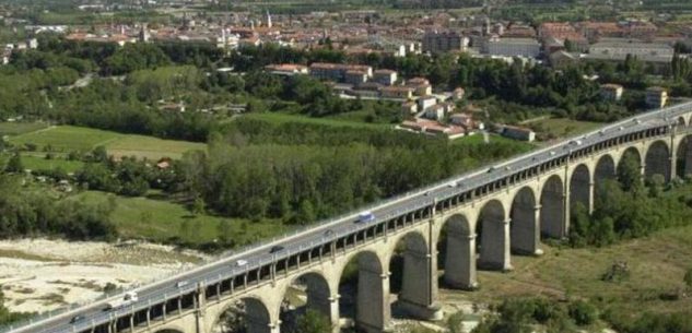 La Guida - Cuneo, lavori di asfaltatura sul Viadotto Soleri