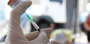 La Guida - Vaccini, terza dose per sanitari, ospiti Rsa e over 80