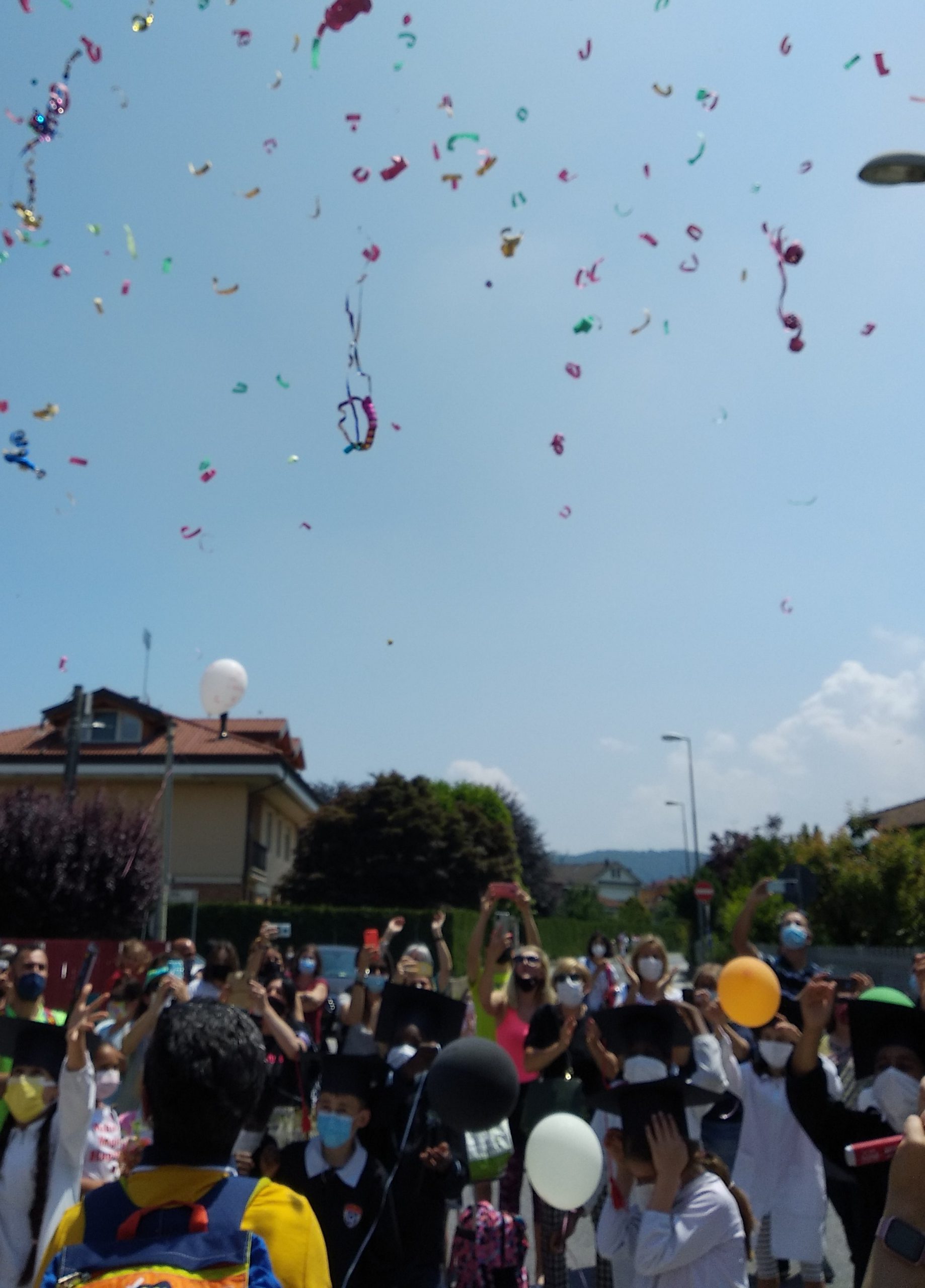 Boves scuola ultimo giorno saluto
