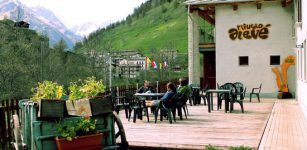 La Guida - I dettagli economici delle gare per il Rifugio Alevè e per il Pontile di Pontechianale