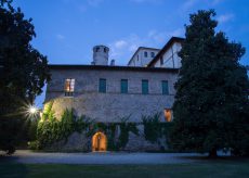 La Guida - Una passeggiata serale al castello della Manta