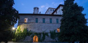 La Guida - Una passeggiata serale al castello della Manta