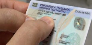 Carta d’identità, prenotare il rifacimento con largo anticipo La Guida - Carta d’identità, prenotare il rifacimento con largo anticipo