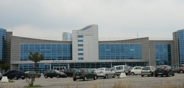 La Guida - All’aeroporto di Cuneo-Levaldigi aumentano i controlli sanitari