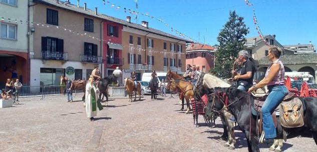 La Guida - Boves, la benedizione dei cavalli nella festa di Sant’Eligio