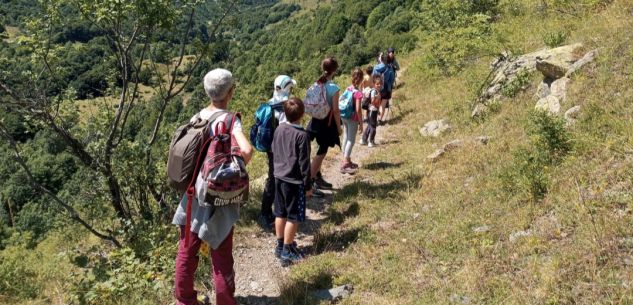 La Guida - Un’escursione e un raduno di auto d’epoca nel weekend limonese