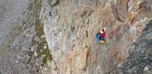 La Guida - Due alpinisti bloccati sulla parete della punta Piacenza, scattati i soccorsi