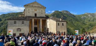 La Guida - Una giornata di sole su Castelmagno per la registrazione del concerto di Ferragosto