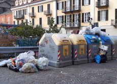 La Guida - Piazza Boves come una discarica pubblica, protestano i residenti