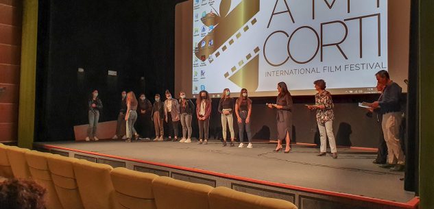 La Guida - Cineforum “Amicorti a scuola” al Monviso