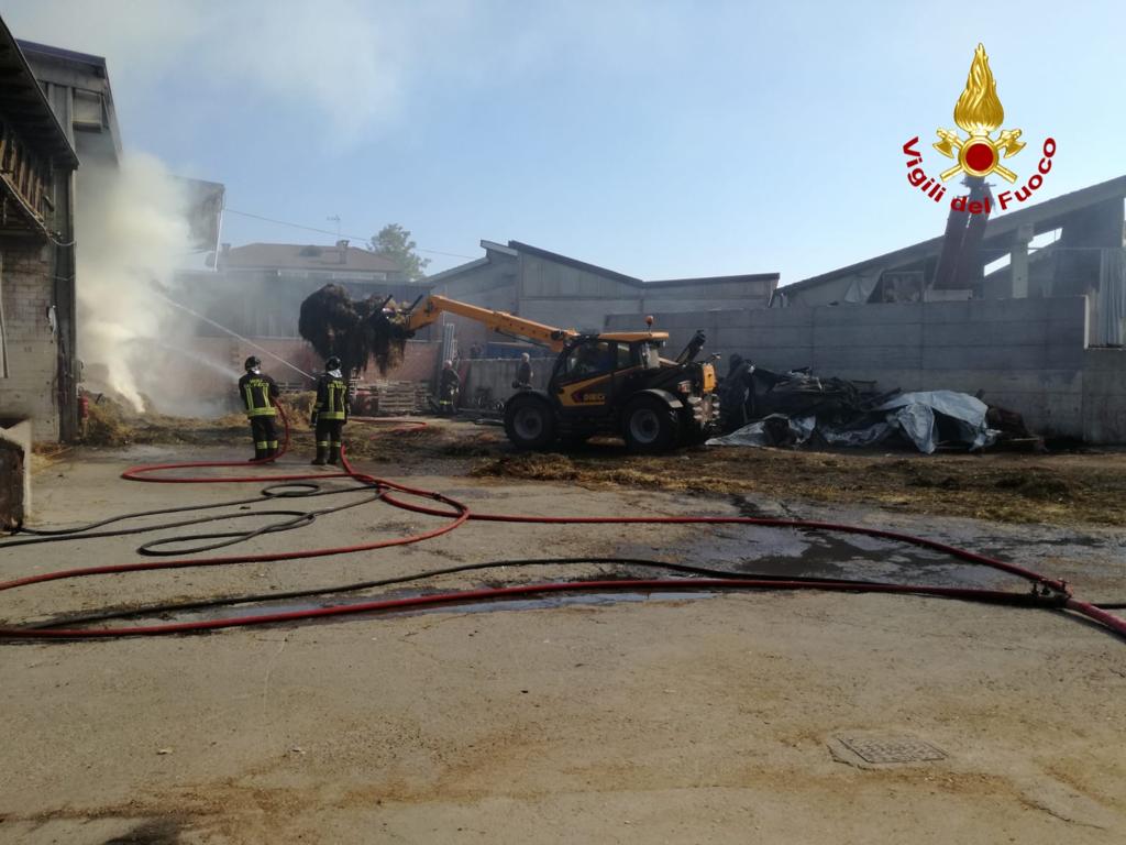 incendio in un fienile a Centallo