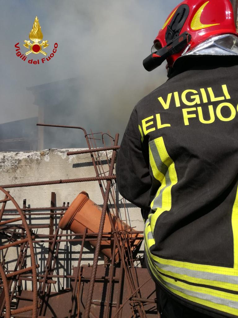 incendio in un fienile a Centallo