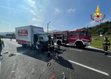 La Guida - Scontro tra due furgoni sulla strada tra Vignolo e Cervasca