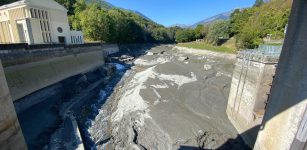 Una visione insolita del lago artificiale di Sampeyre, senz’acqua La Guida - Una visione insolita del lago artificiale di Sampeyre, senz’acqua
