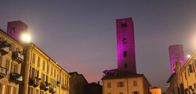 La Guida - Alba, torri in rosa per la ricerca sul tumore al seno