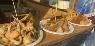 Il “cibo di strada” protagonista in piazza Costituzione La Guida - Il “cibo di strada” protagonista in piazza Costituzione