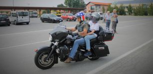 La Guida - Centauri e auto d’epoca per un giro con ragazzi disabili