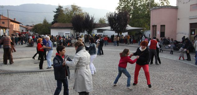 La Guida - Bernezzo, domenica 24 torna in piazza “La castagna a Berness”