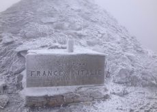 La Guida - Nevica sul versante francese, chiude il Colle dell’Agnello