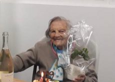 La Guida - A Cherasco si festeggiano i 102 anni di Norina Deandreis