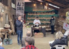 La Guida - La sagra della bagna cauda, con la ricetta (video)